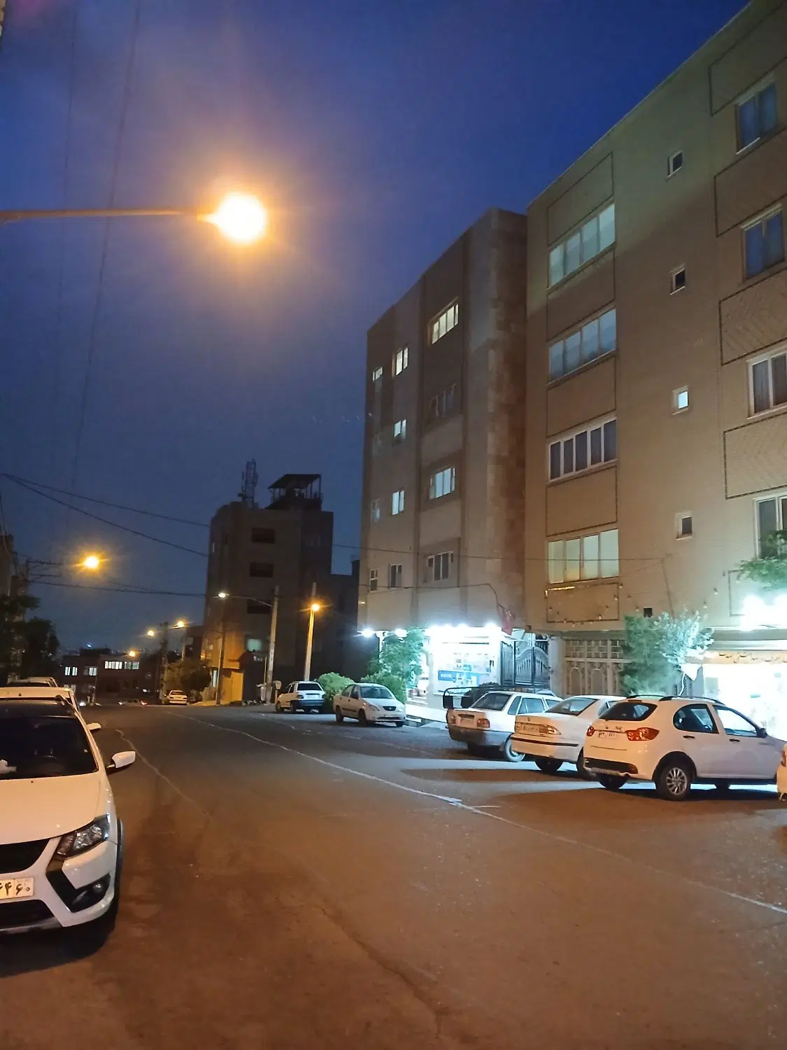 زمین جنوبی برخیابان دورفلکه اقساط