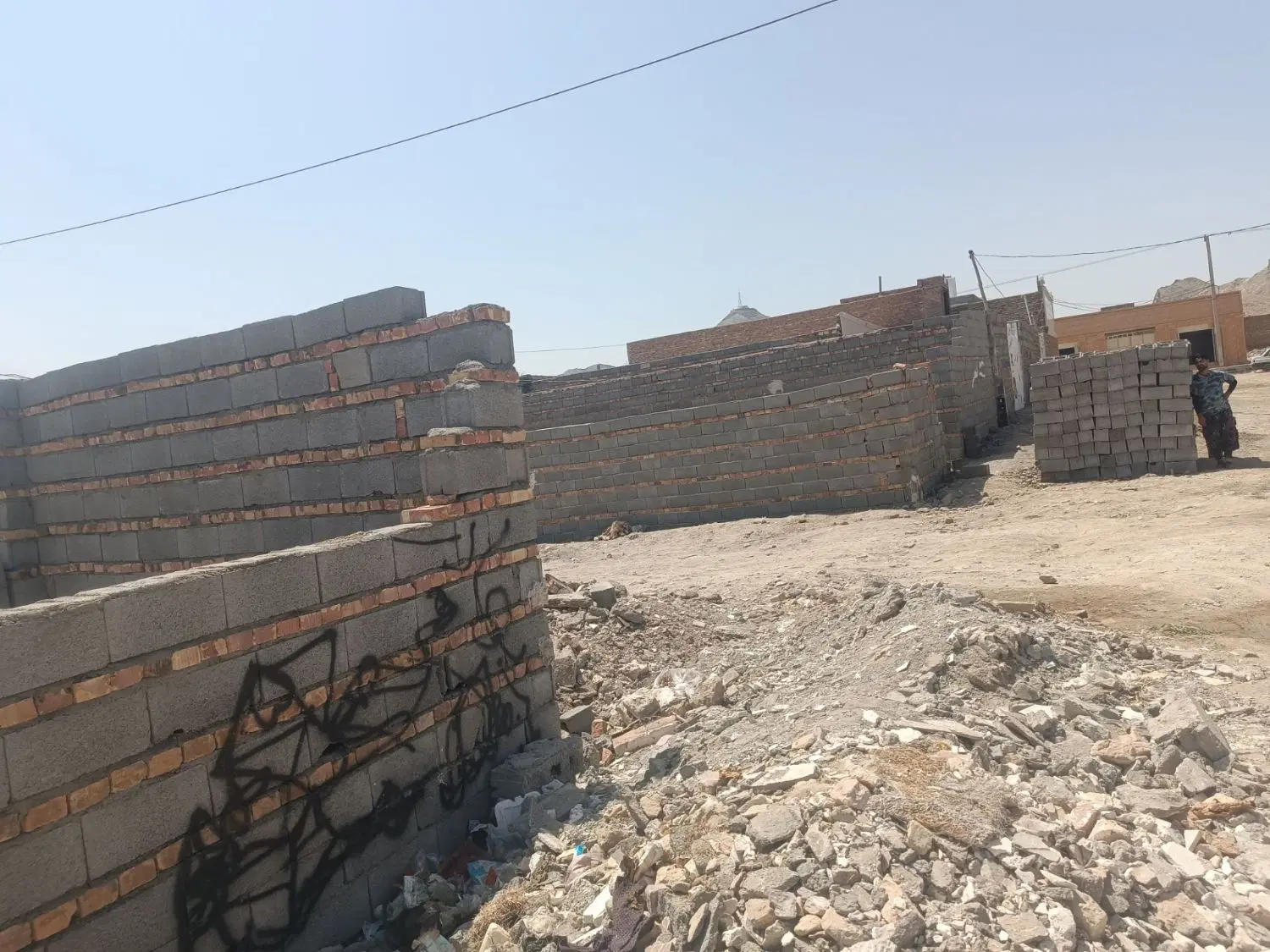 زمین در همت آباد