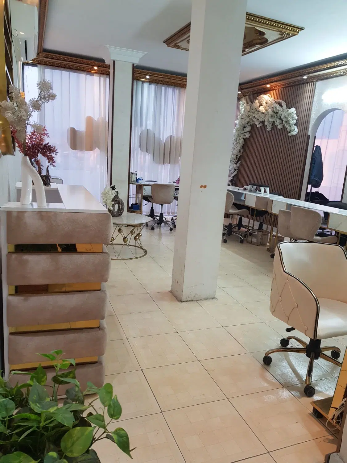 اجاره سالن زیبایی