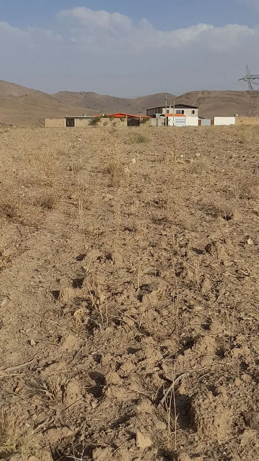 زمین به متراژ ۳۶۰ متر اول جاده روستای سوارآباد