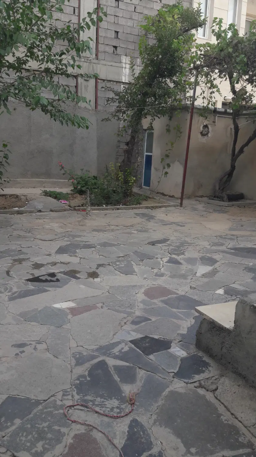 اجاره یک باب منزل ویلایی دربست