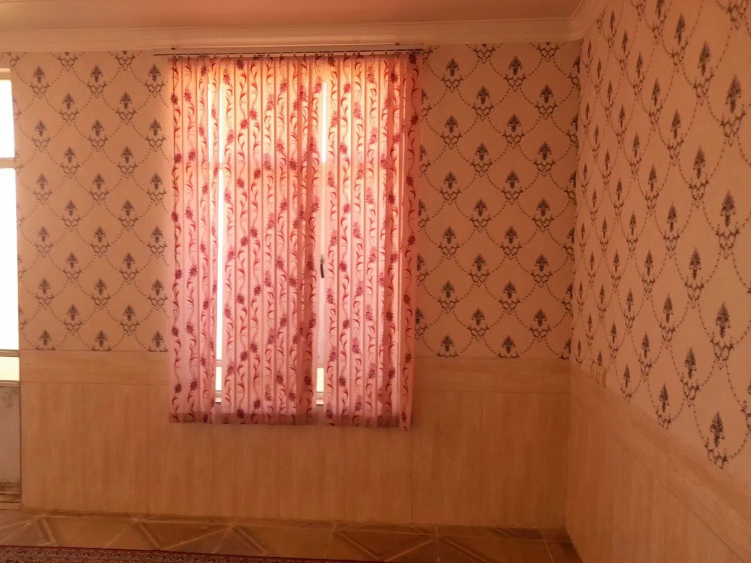 خانه‌ای خاص وپُرنور برخیابان اصلی شیک جادارو ۲ کله