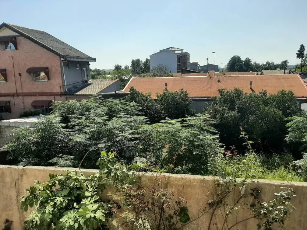 یک قطعه زمین غازیان