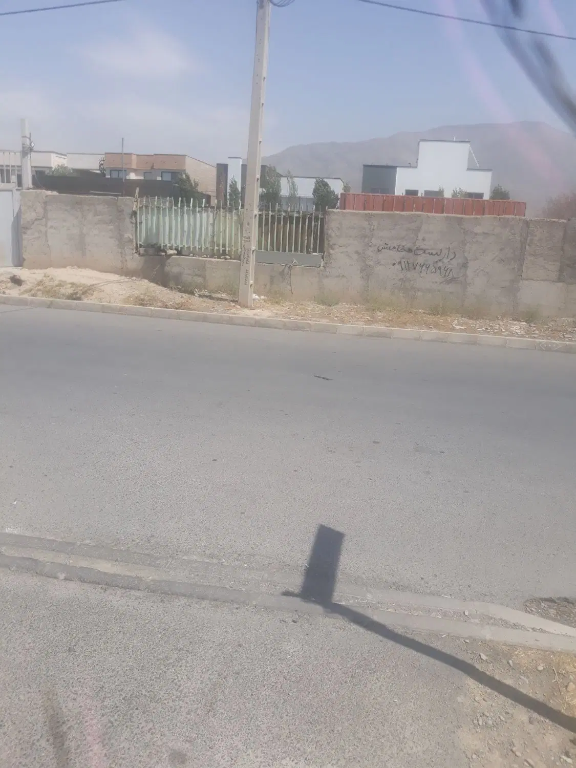 زمین چهاردیواری هشتصد متری