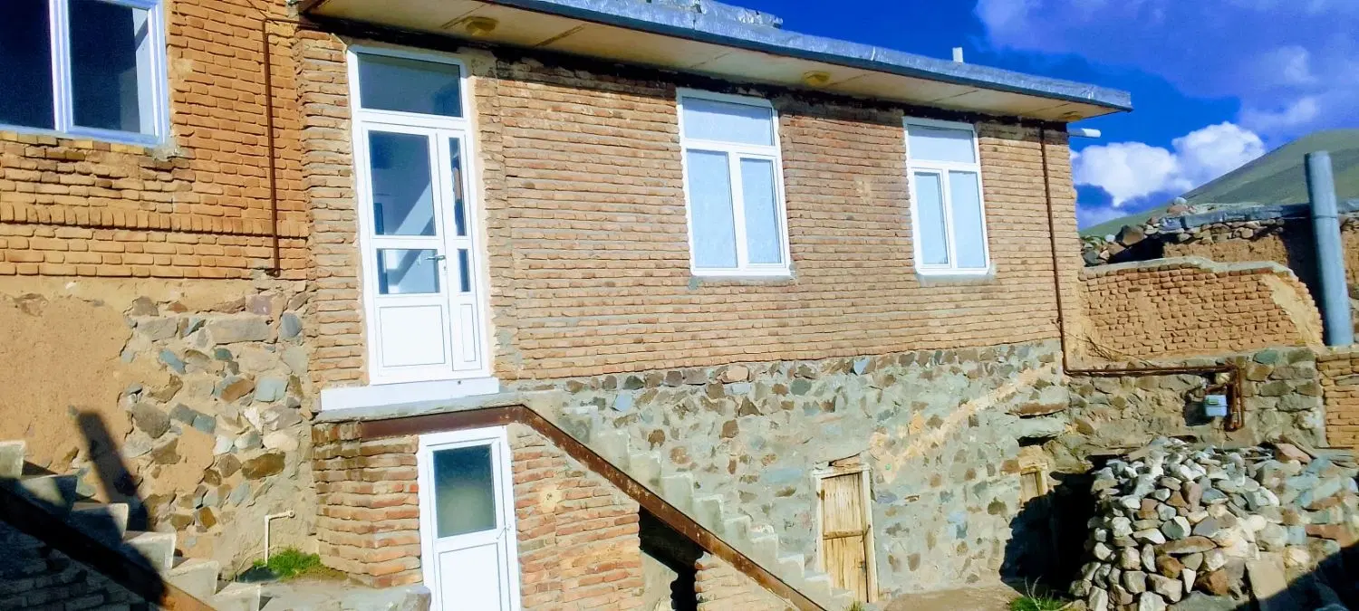 خانه مسکونی در زینجناب