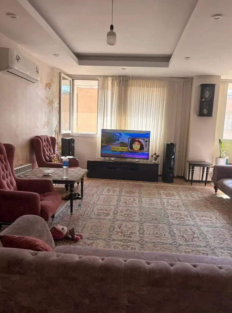 ۱۱۰متر تکواحد متراژ مفید پارکینگ انباری شاهین ویلا