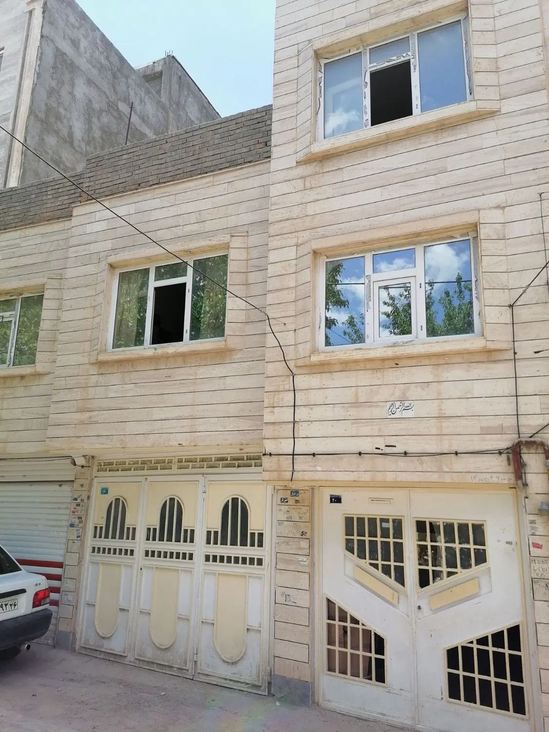 خانه ویلایی یک طبقه بالای پیلوت در شرق سپاه