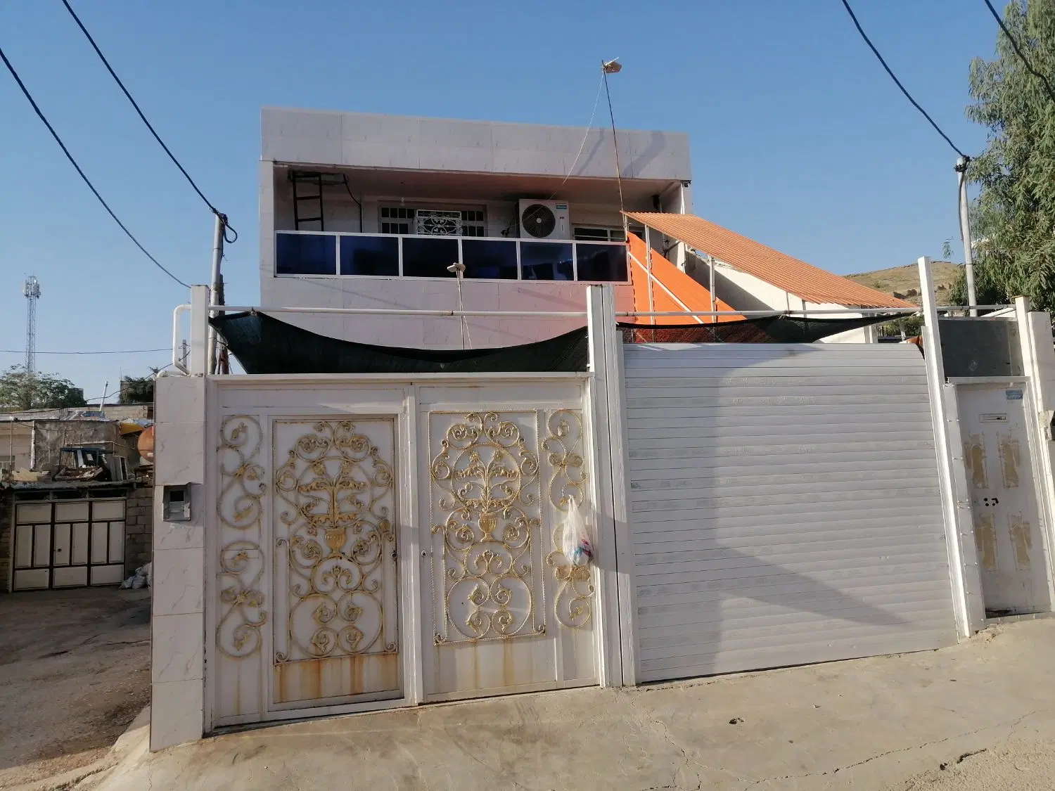 خانه 2طبقه درسرکورها به فروش میرسد