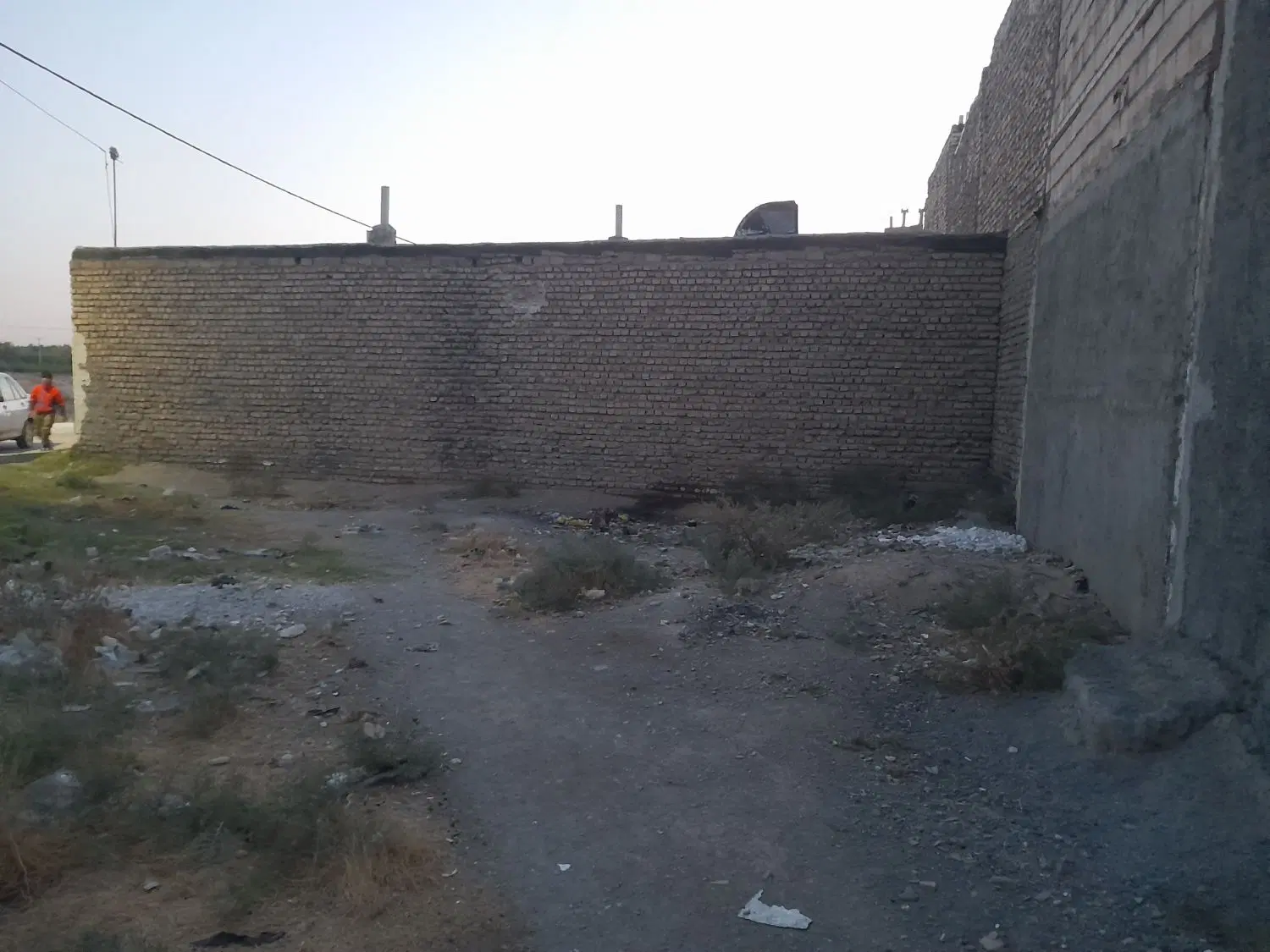 زمین فروشی