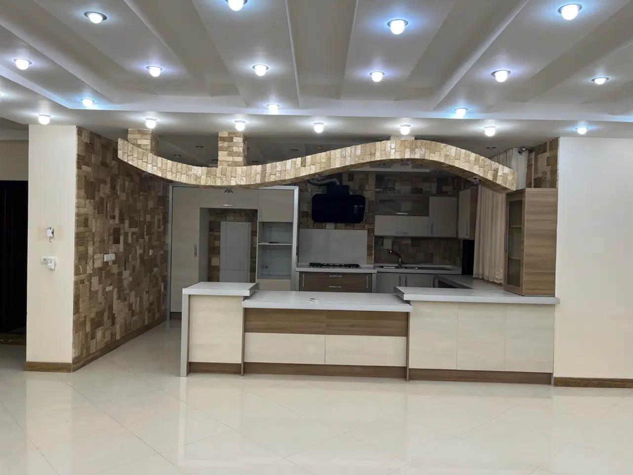 رهن کامل اپارتمان ۳ خواب ۱۷۰ متری کوچه کشاورز