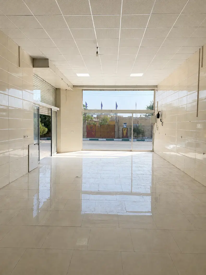 مغازه دو نبش فروشی میدان طلاییه