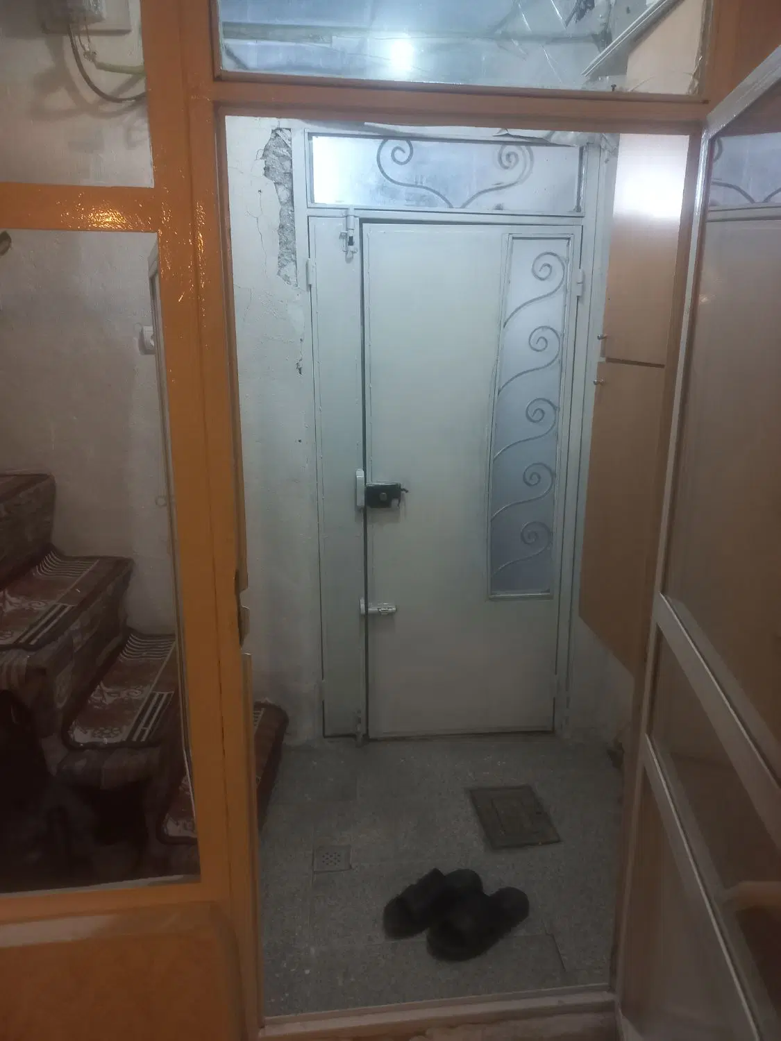 رهن اجاره حیاط ۳طبقه یکجا