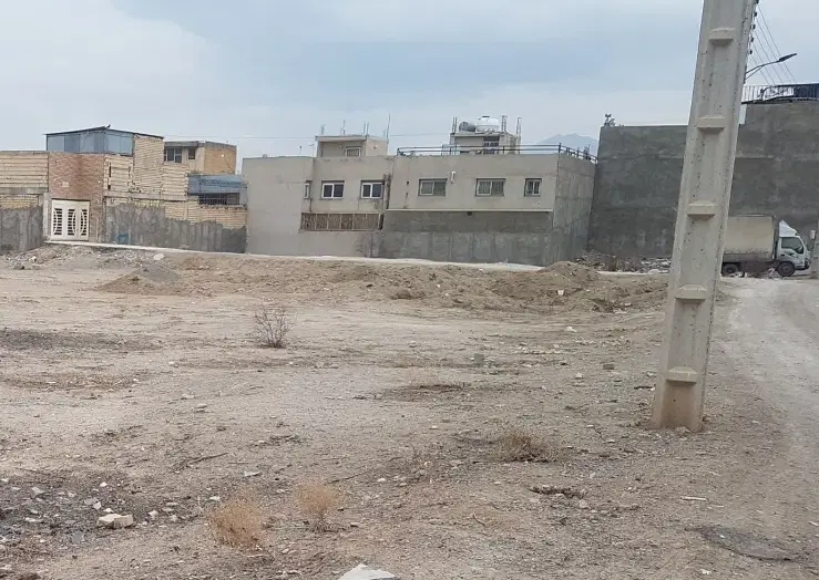۱۵۵متر زمین کارلادان منارجنبان