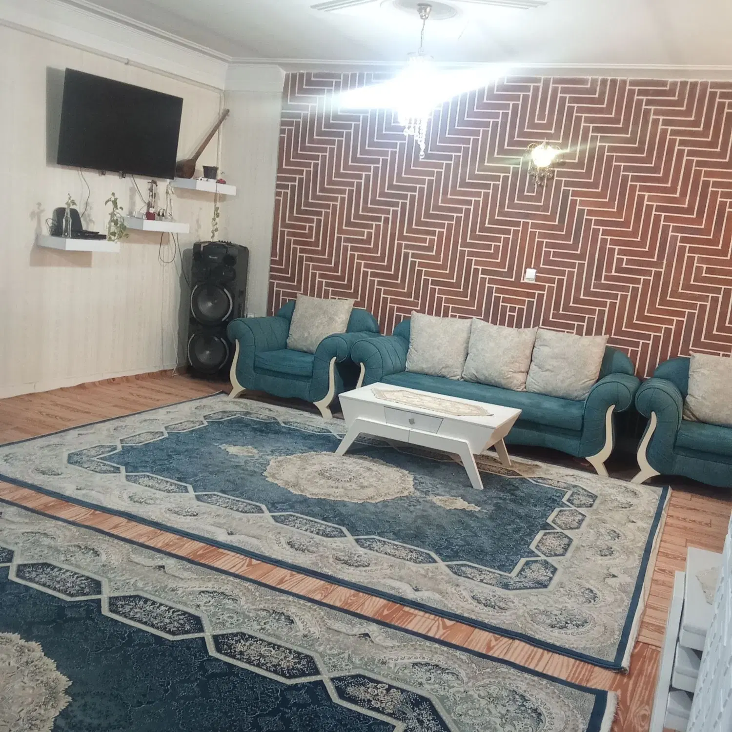 84 متر +طبقه دوم + چهارم شرقی+