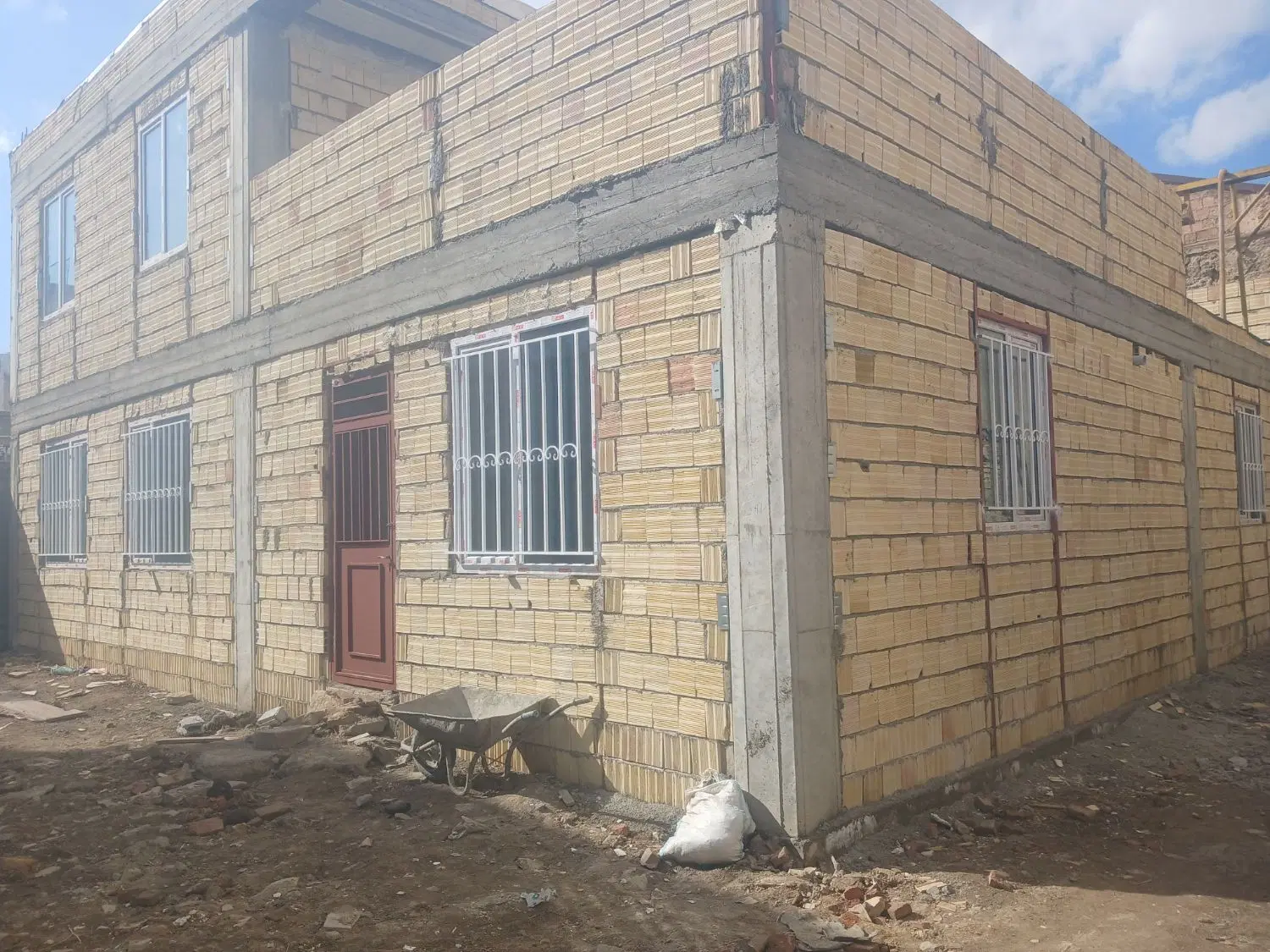 ویلایی ۴۱۳ متری عطایی