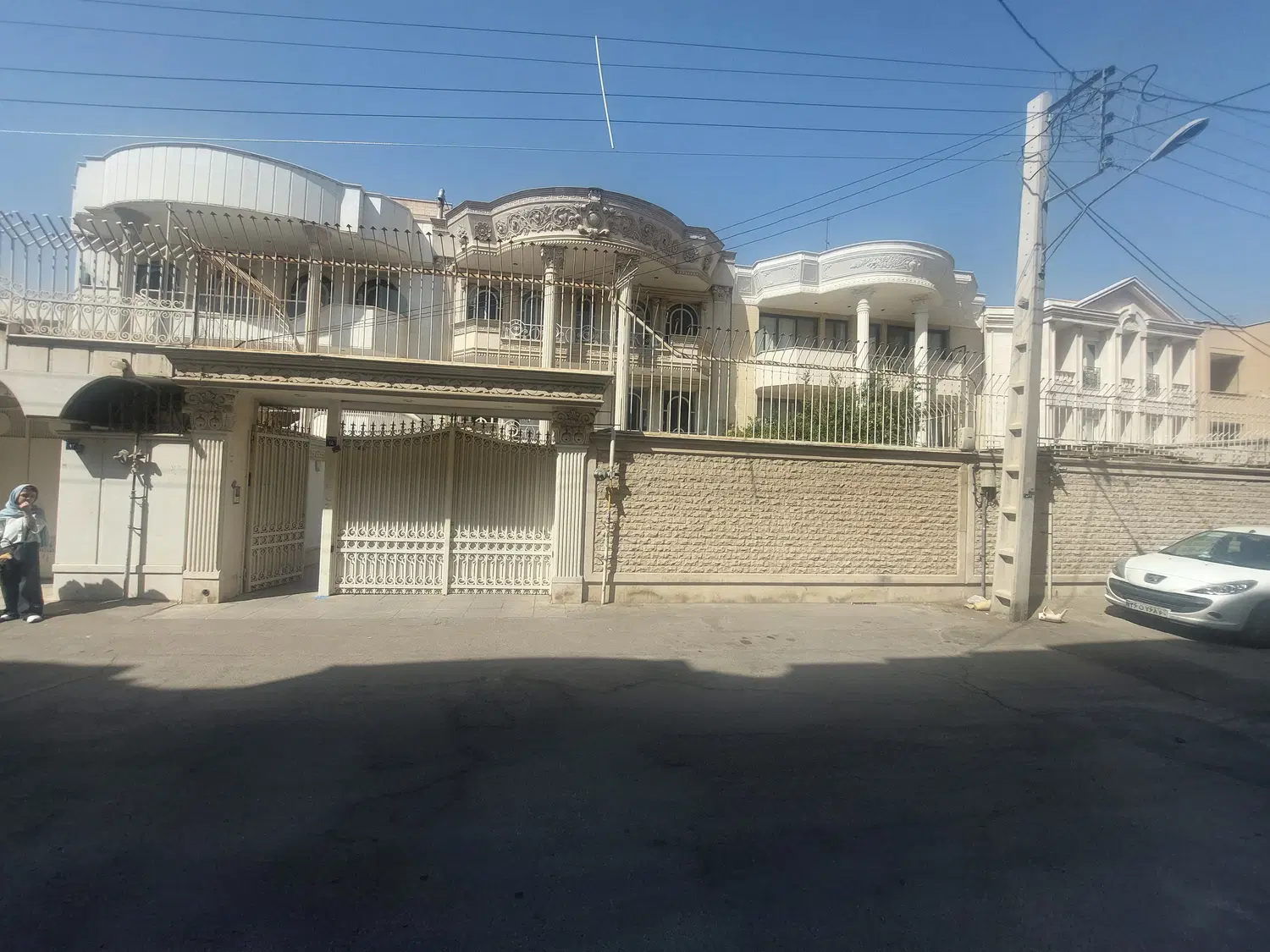 اجاره آپارتمان ۲۰۰ متری سه خواب میر  پل خواجو