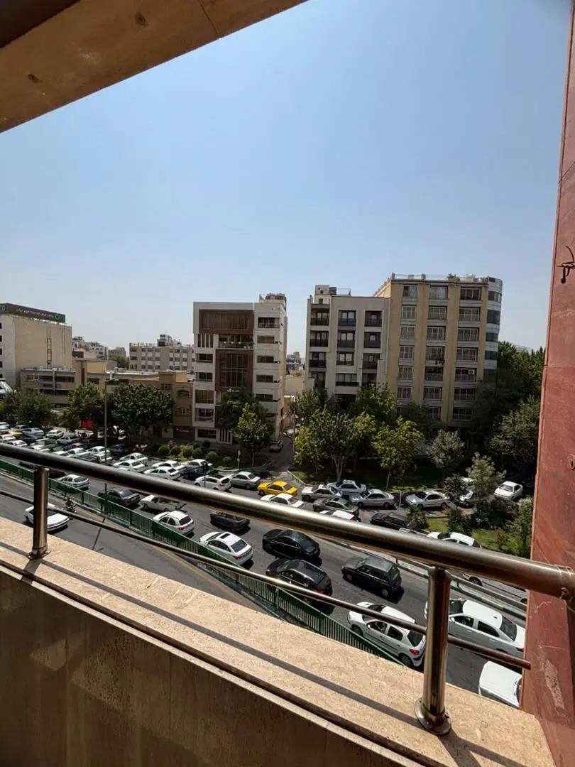 فروش بی نظیر اپارتمان درباغ دریاچه