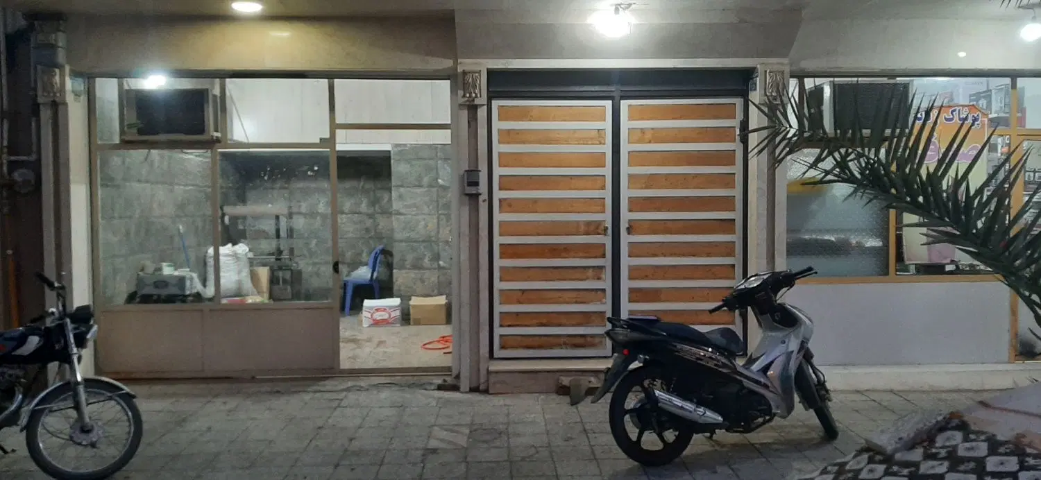 اجاره مغازه ۱۵ متری خ حافظ نبش میثم تمار