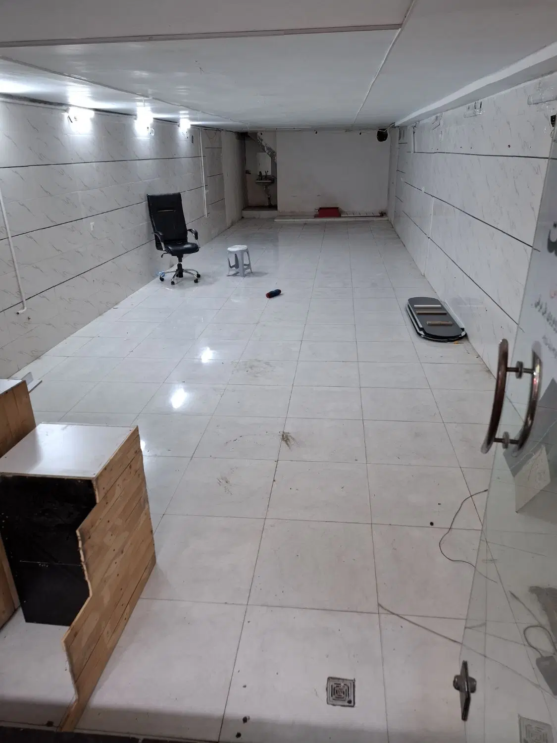 مغازه 80 متر چهارراه مخابرات