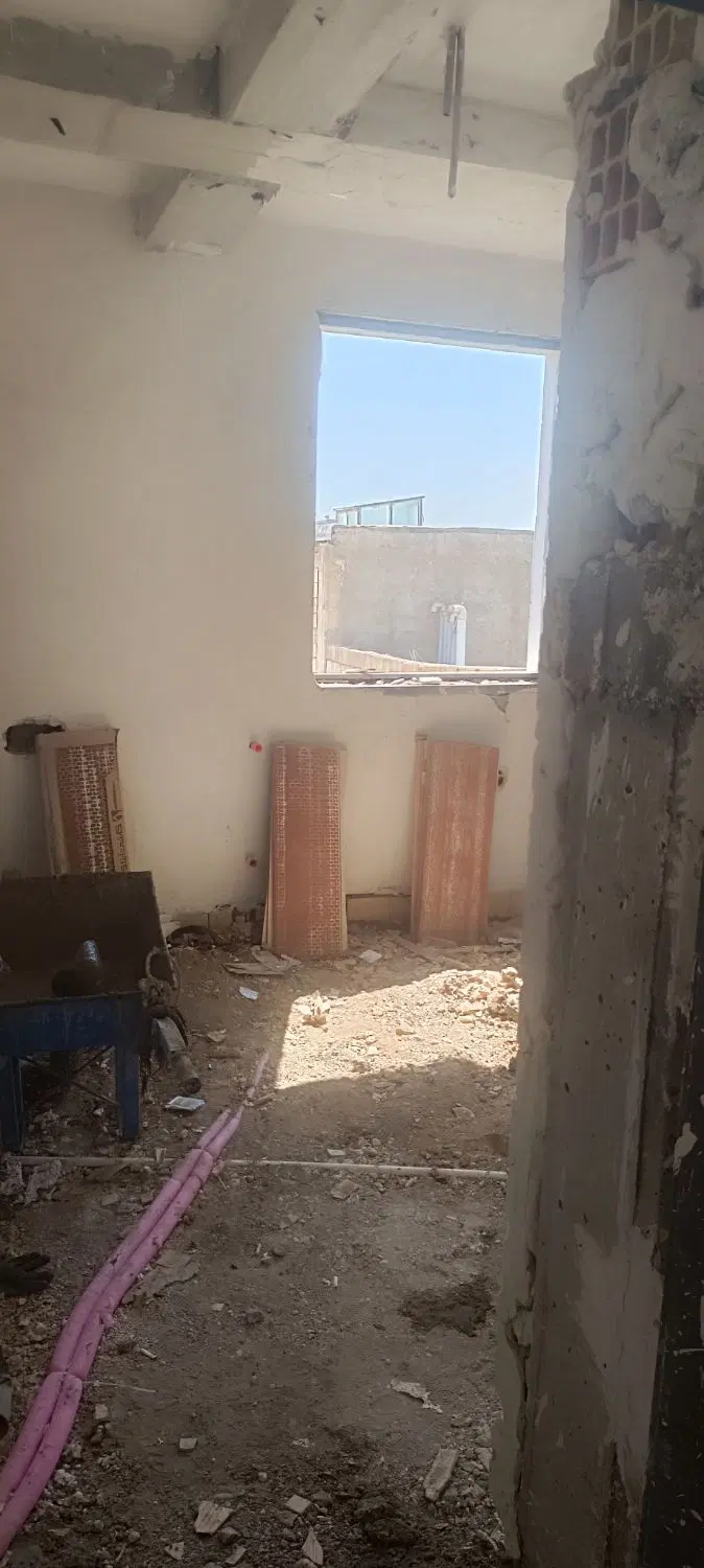 یک واحد آپارتمان درحال ساخت