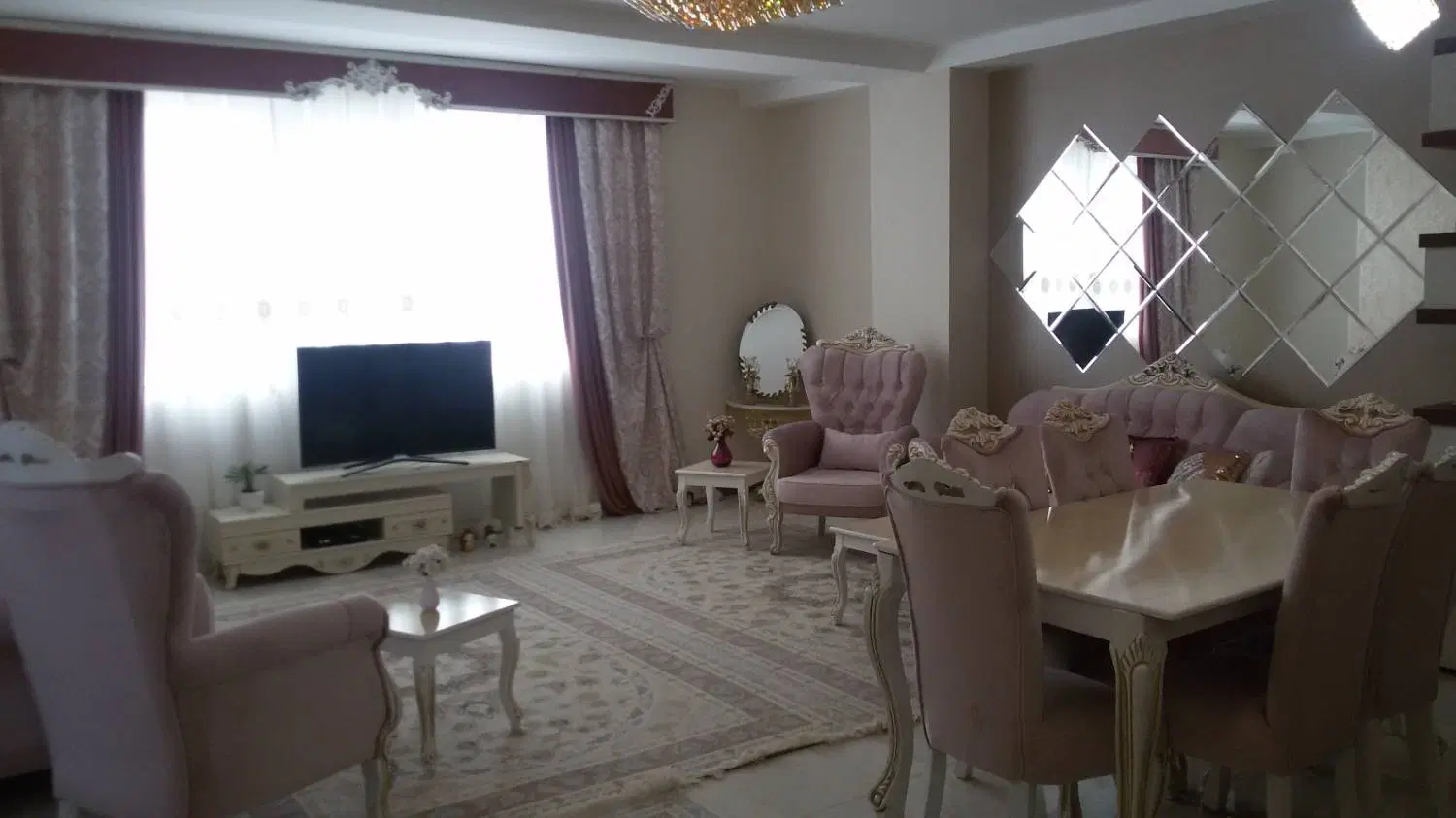 آپارتمان الهیه، بلوار گلها
