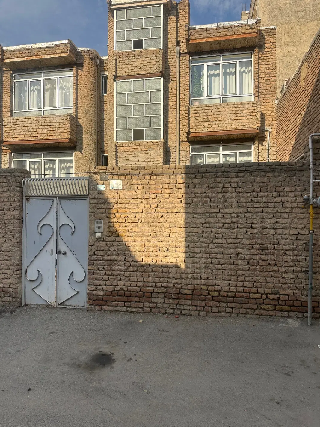 اجاره یک واحد مسکونی خیابان راهنمایی