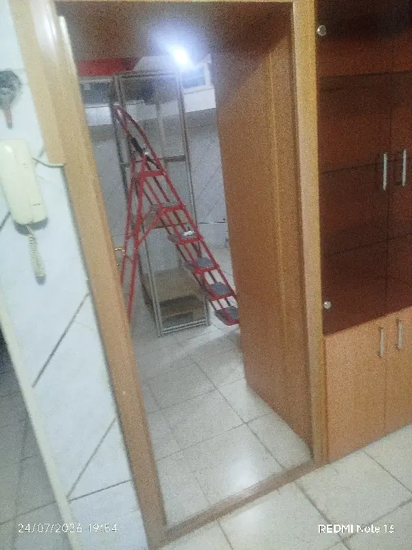 خانوم همخونه دختر