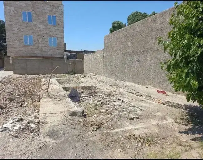 زمین مسکونی با فونداسیون و پروانه ساخت دررحیم اباد