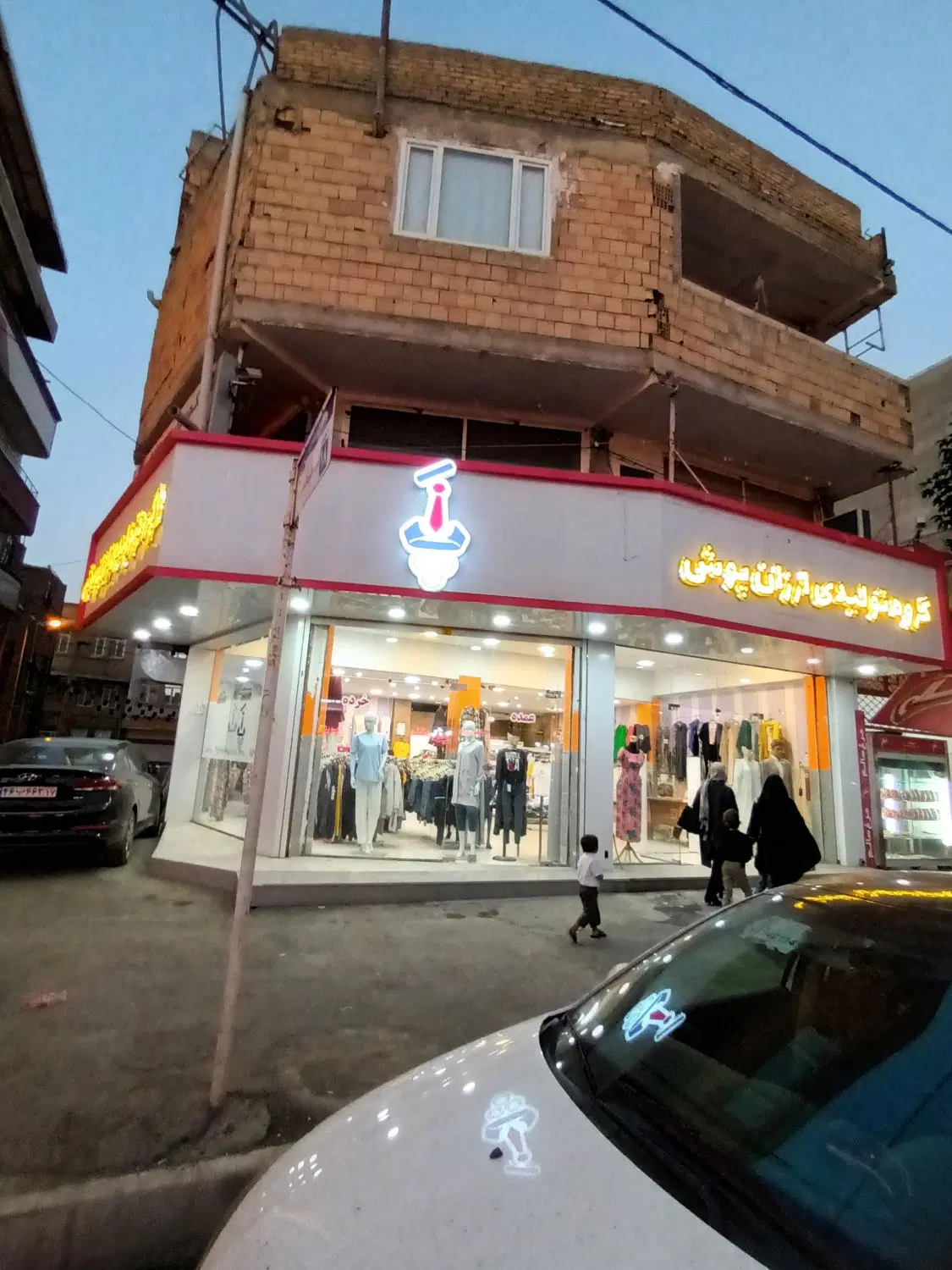 فروش و معاوضه ساختمان و مغازه بر صمد زاده ۱