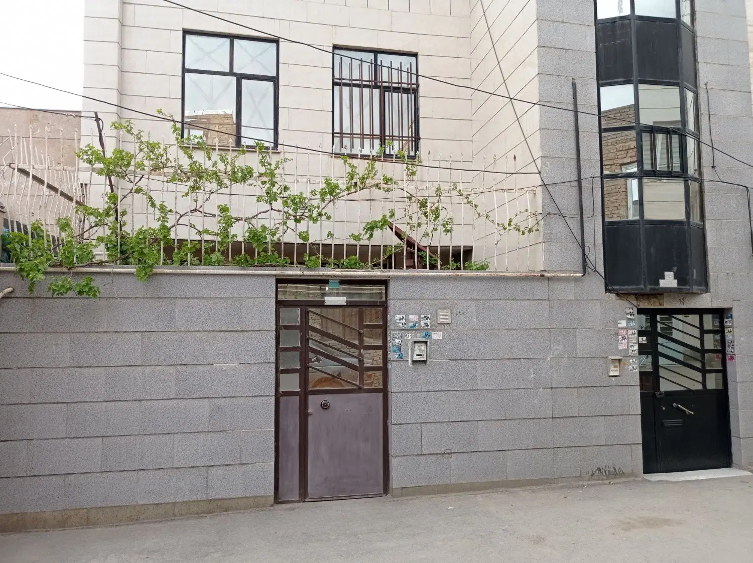 خونه حیاط دار راه جدا