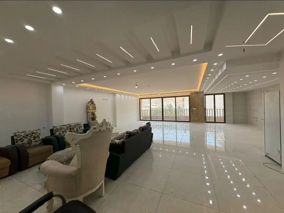 اپارتمان خوش نقشه غرق نور