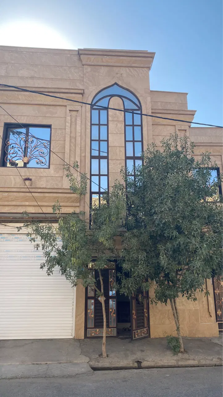 خانه دو طبقه ۲۲۰ متری