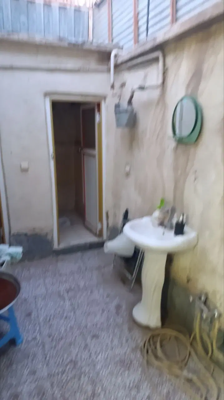 80متر ویلایی یک طبقه دربست بر 10متری