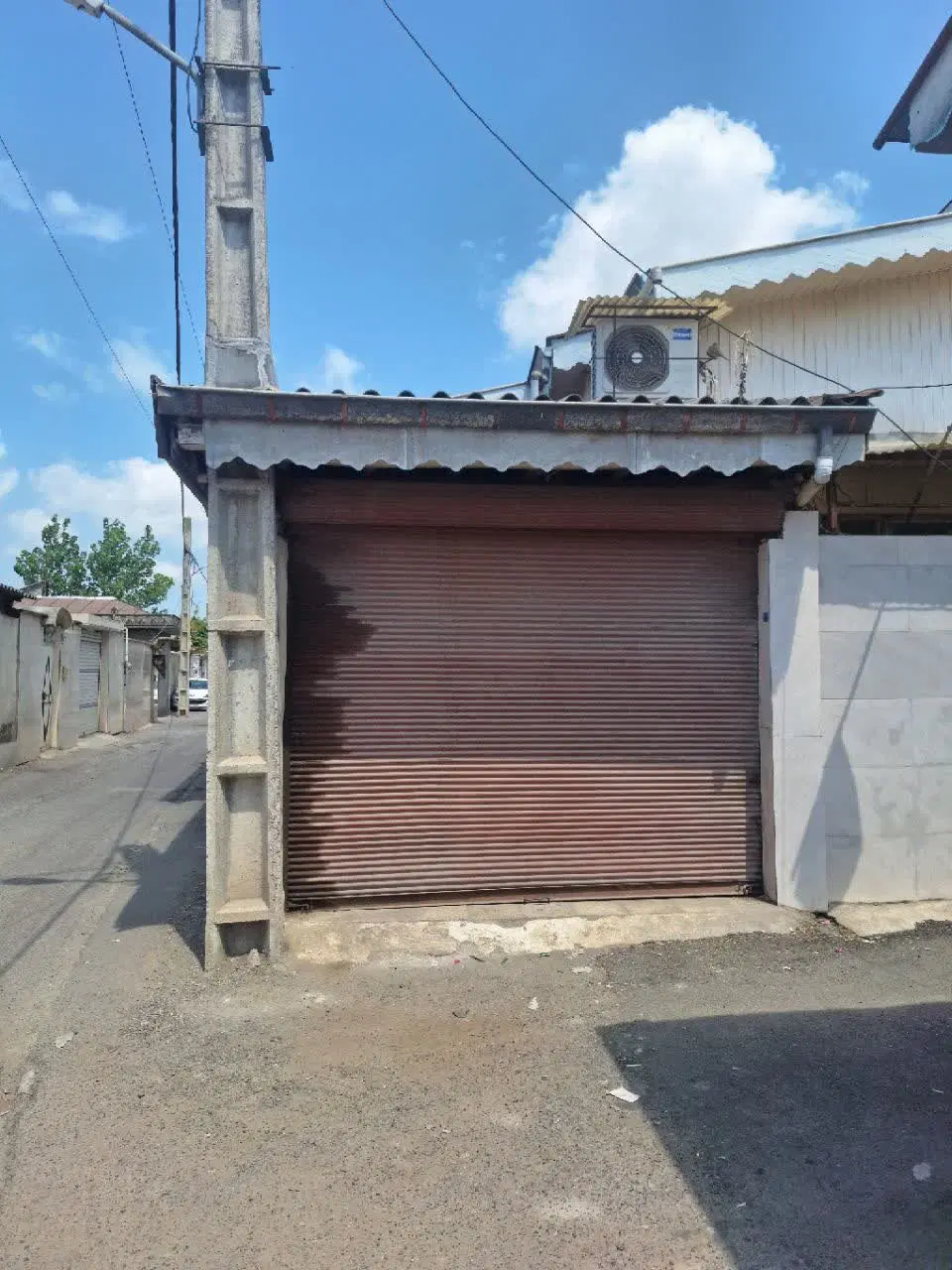 مغازه دوازده متر