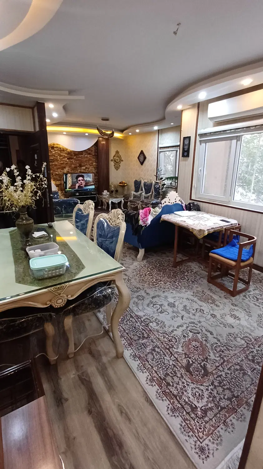 73متر_فول امکانات_فول دیزاین_سالن پرده خور_لعل آخر
