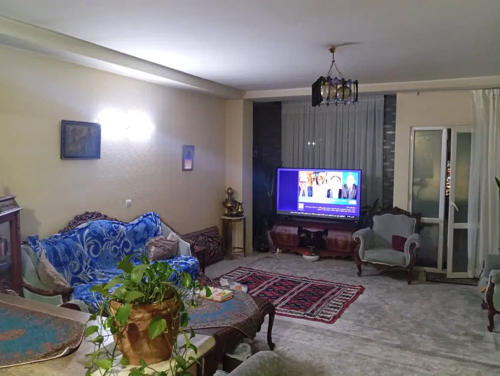 آپارتمان 75متری حاج منصوربغل مدرسه میقات