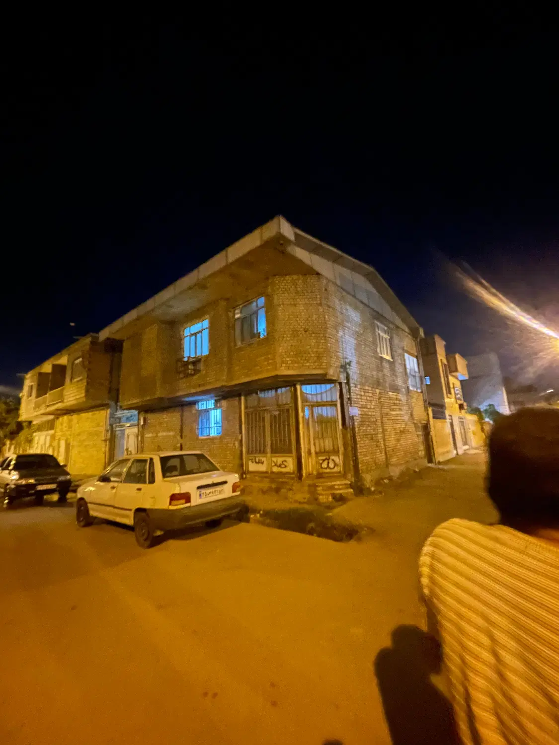 فروش دو واحد ب قیمت ی خونه