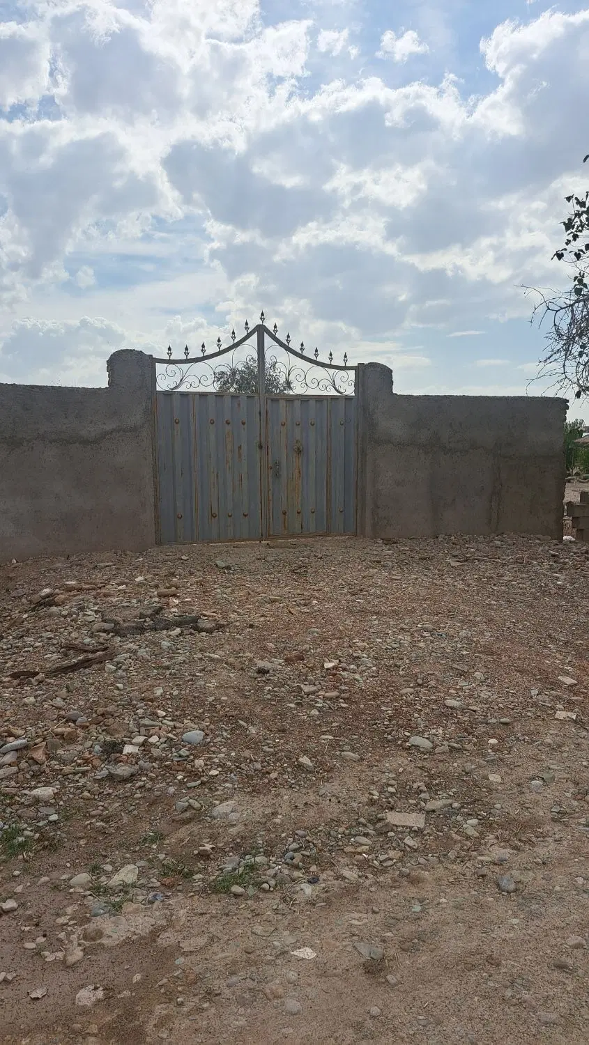 چهاردیواری ۴۰۰متری گلزار داخل مجموعه
