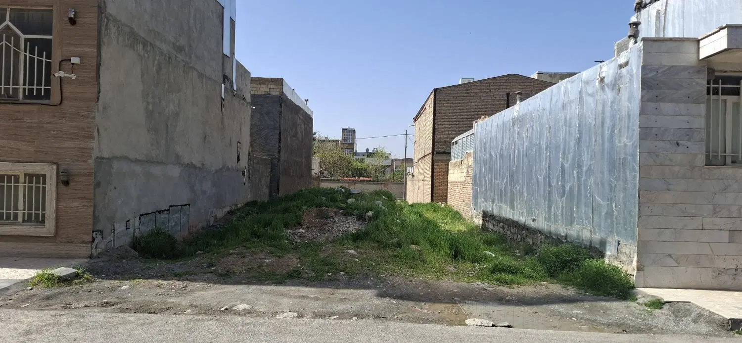 زمین ۱۸۰متری( تنگه )
