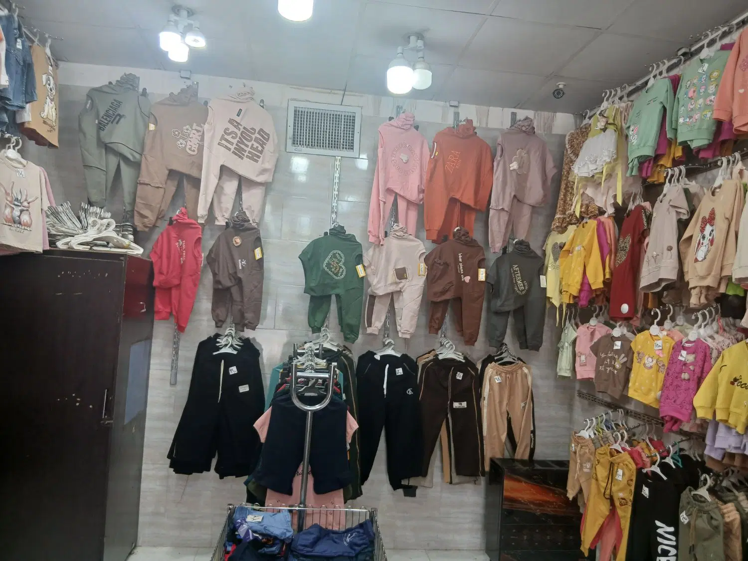 واگذاری پوشاک کودک