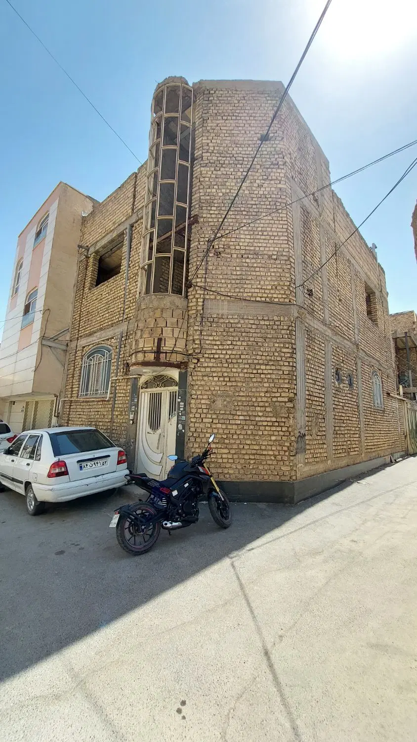 منزل ۲ نبش مرکز شهر