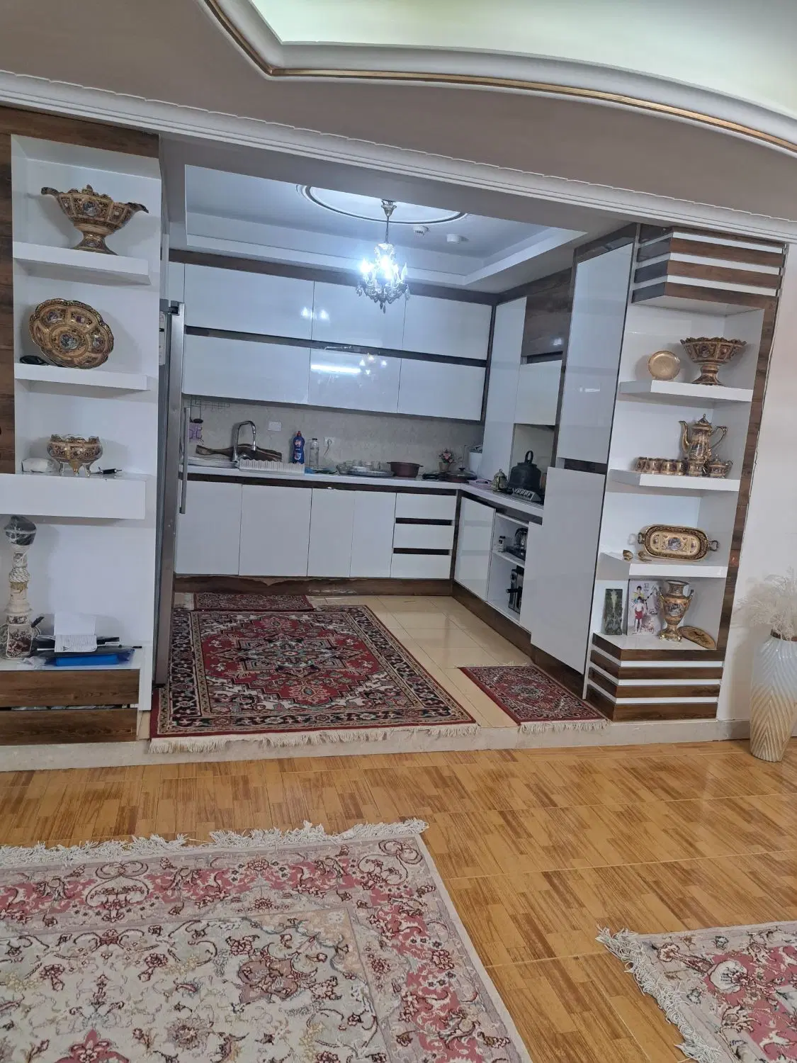 واحد 118 متری کوی گاز معاوضه با خودرو