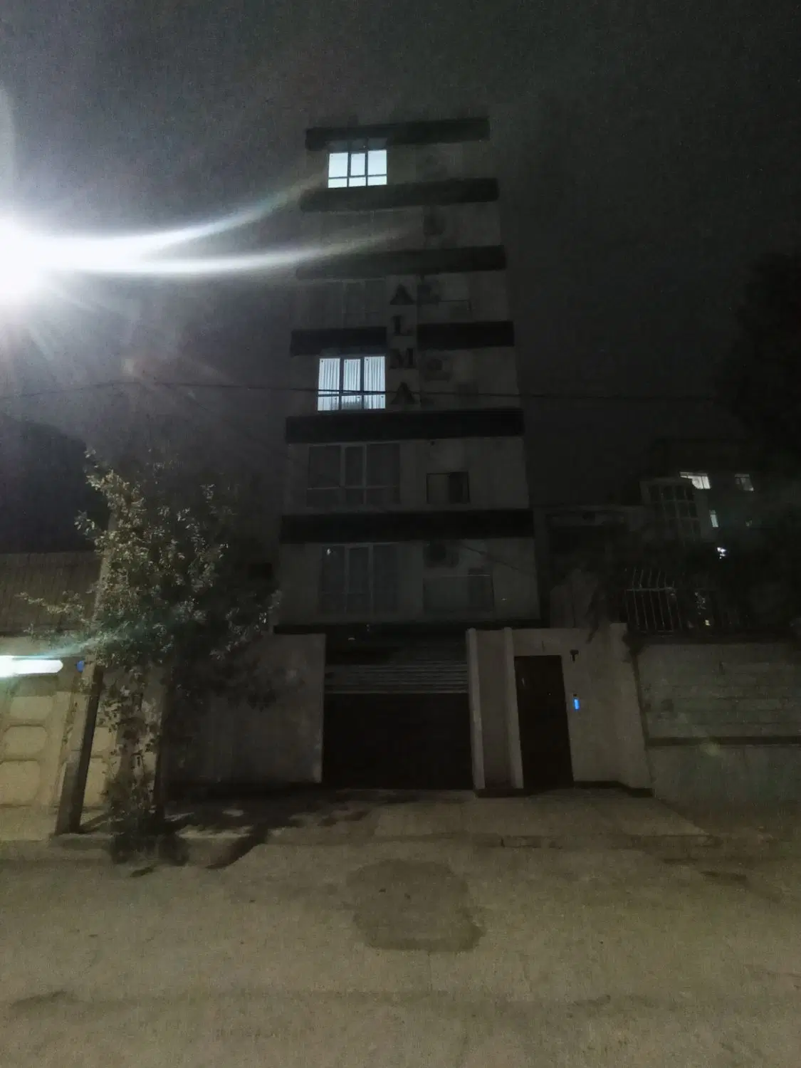 آپارتمان طبرسی جنوبی