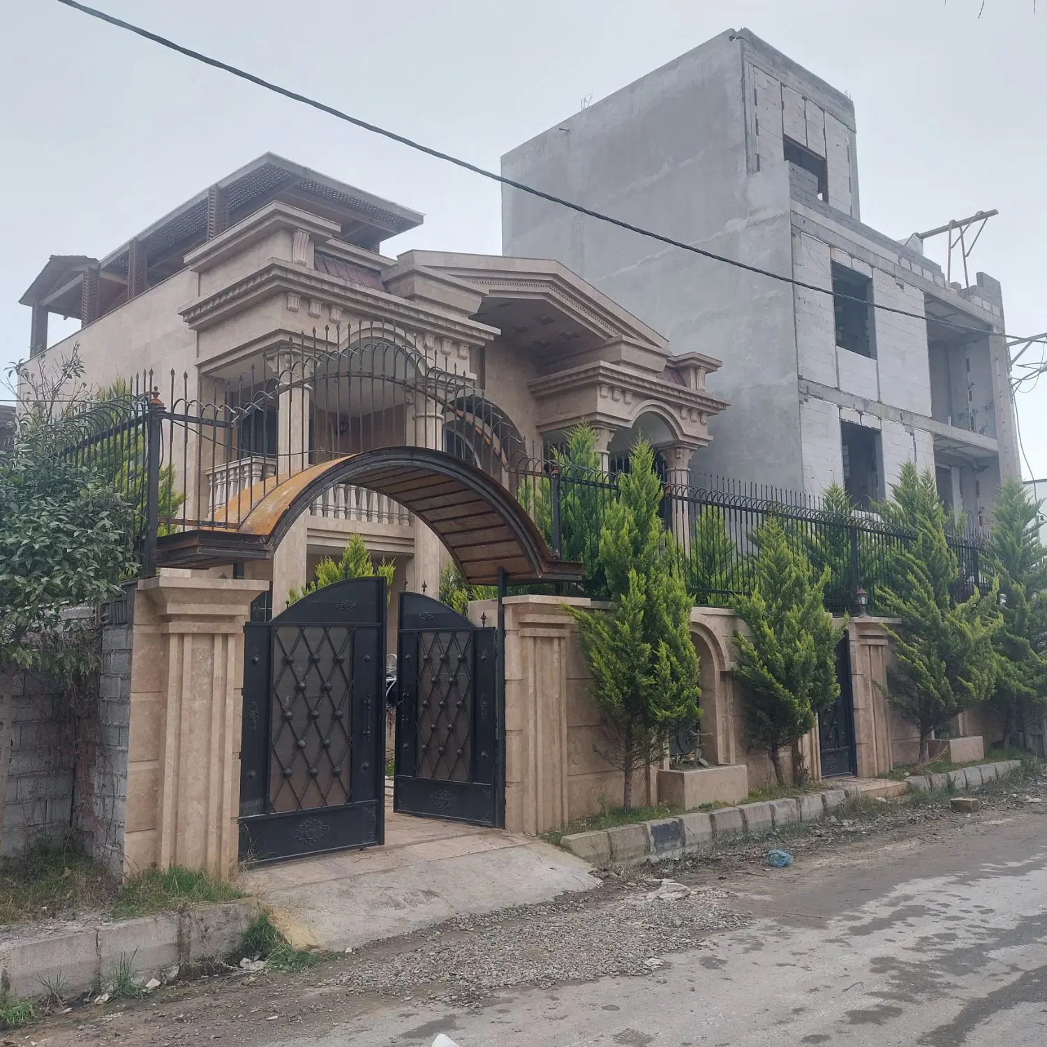 ویلا دوبلکس نما سنگ ایزدشهر