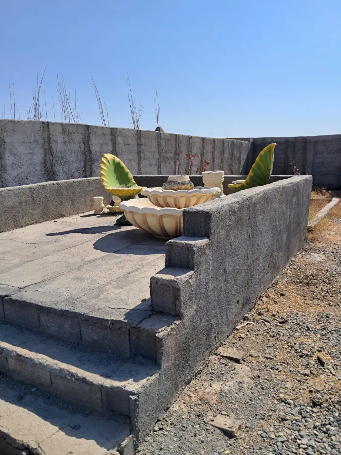 باغ نیمه ساخت ۵۰۰ متری روستا هلالی