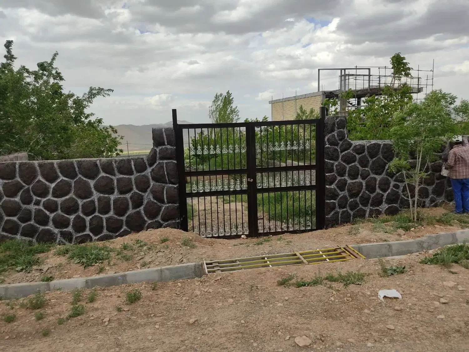 فروش زمین چهار دیواری(خانمیران)