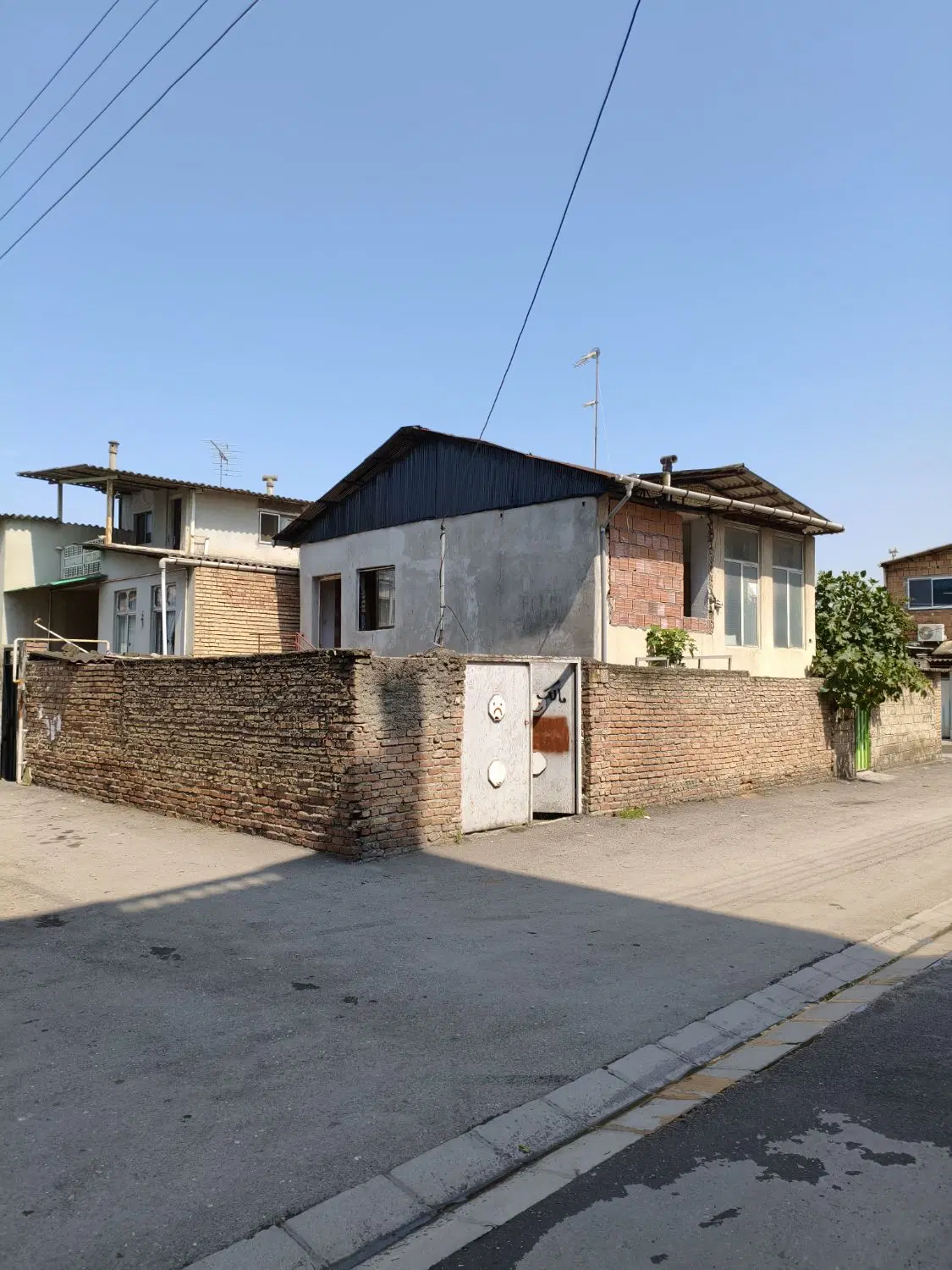 خانه زمین ویلایی حیاط دار کلنگی
