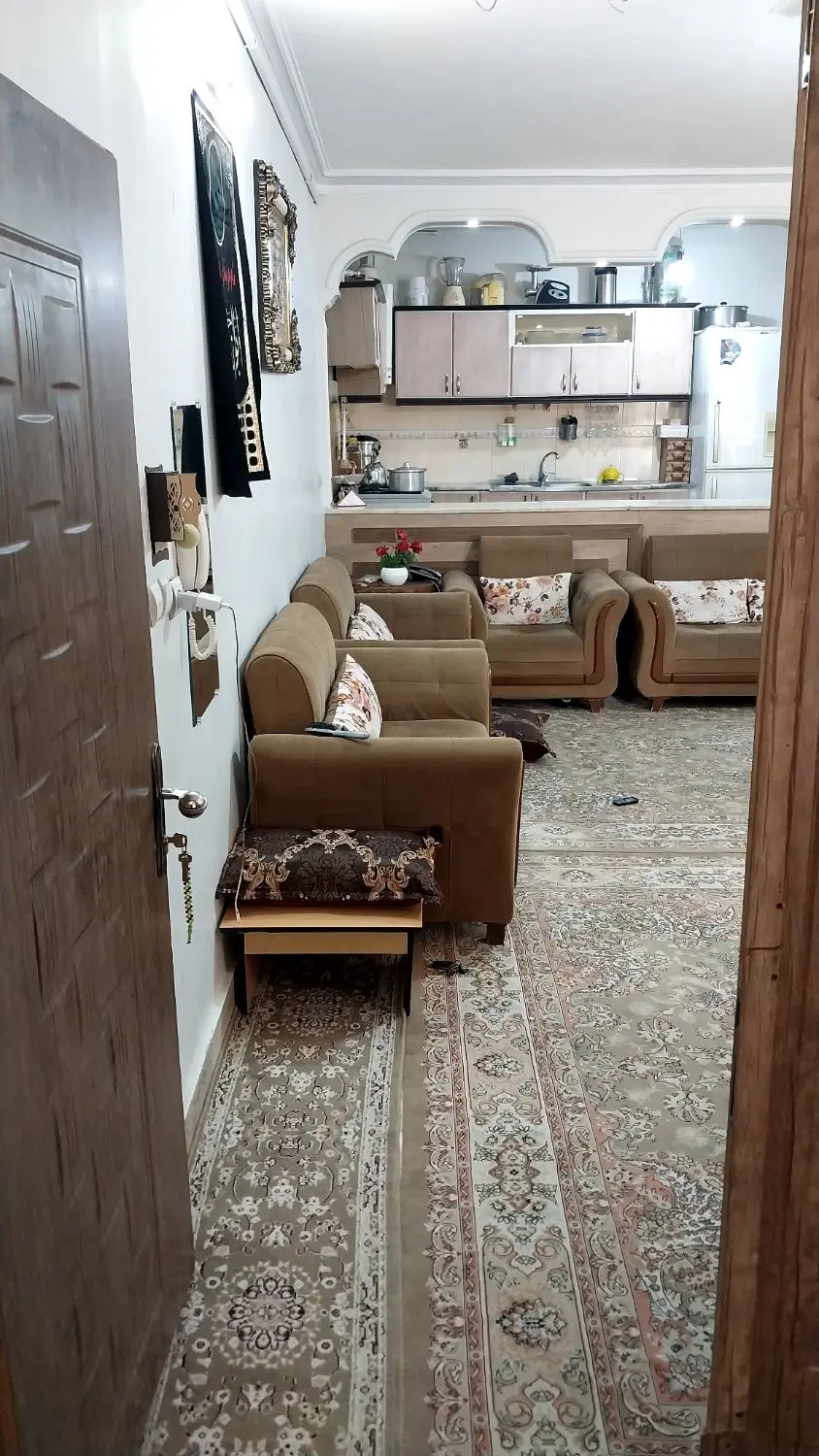 خانه هر طبقه به فروش میرسد