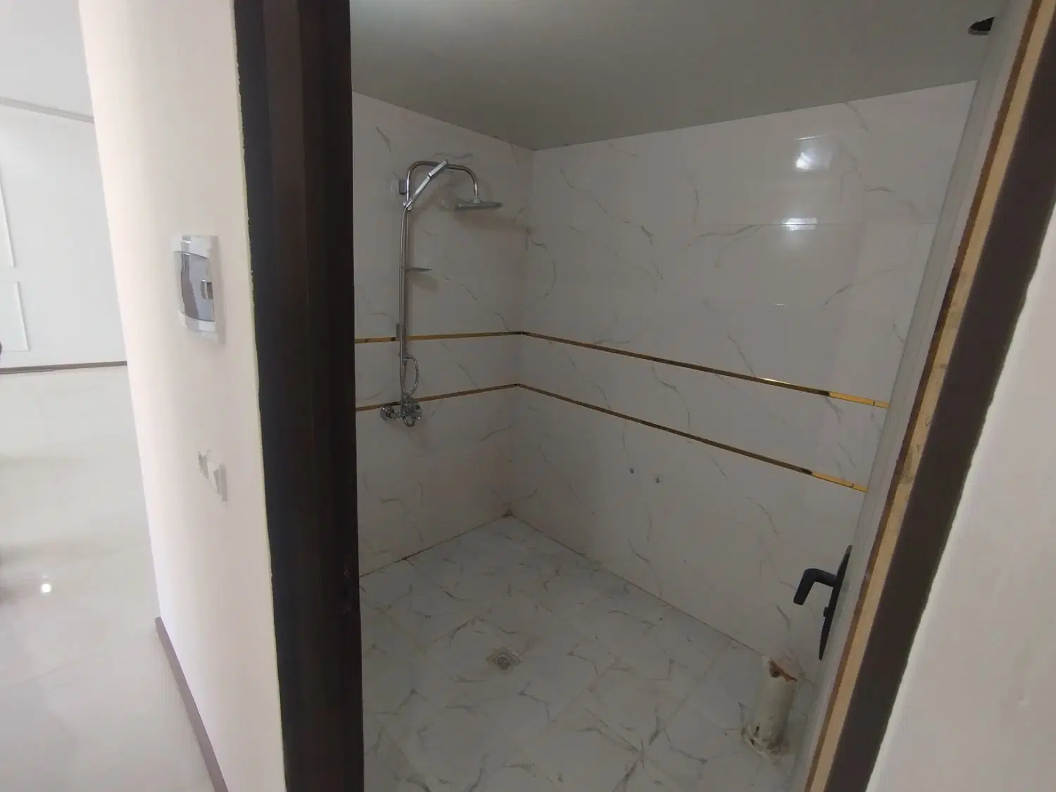 اپارتمان حاشیه
