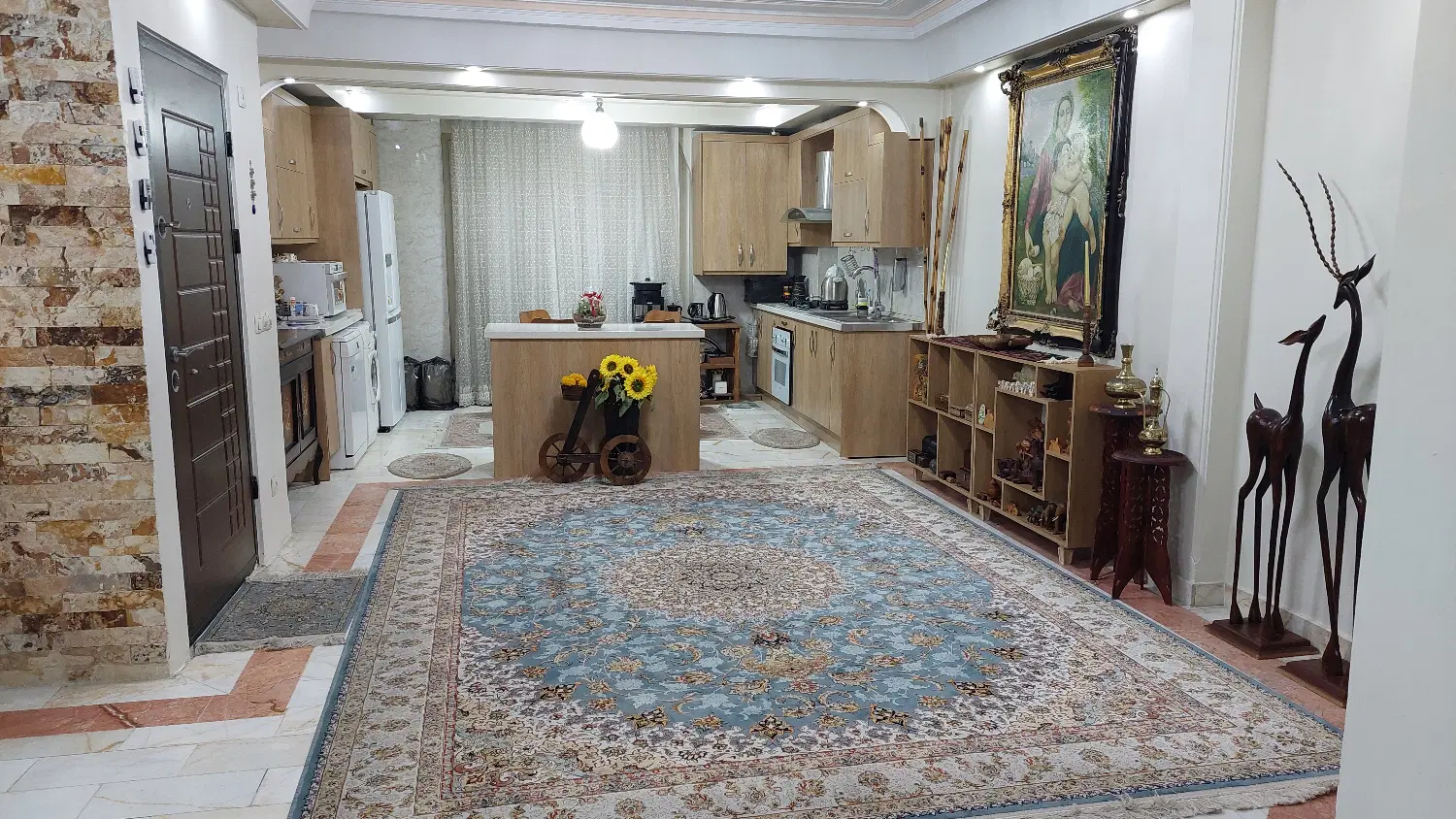 ۱۳۹ متر، تک واحدی، سه خواب، تهران نو